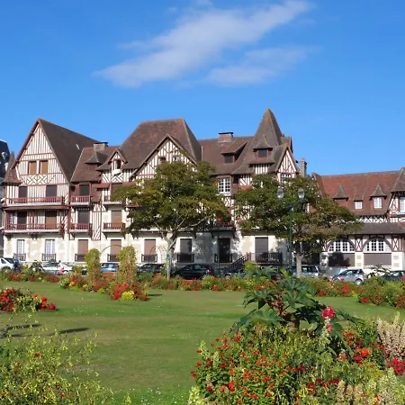Cabourg, 3 Pieces, 6 Personnes - Fr-1-487-139 *